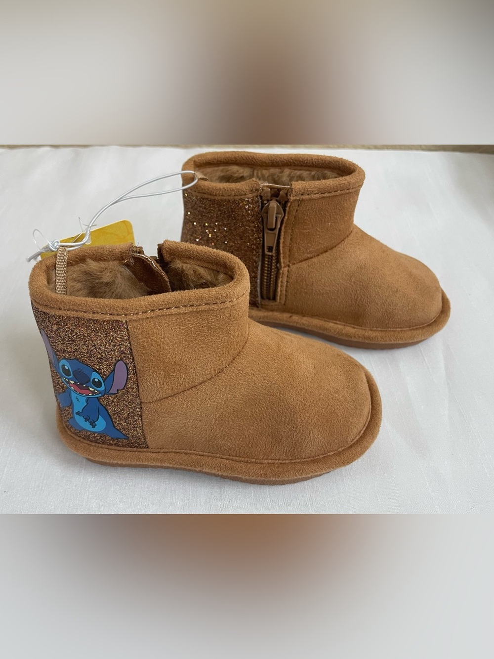 Disney Lilo & Stitch Toddler Faux Suede
Boots Brown Glitter Size US 5